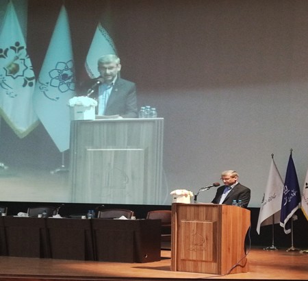 قرائت بیانیه پایانی کنفرانس از سوی دبیر کنفرانس